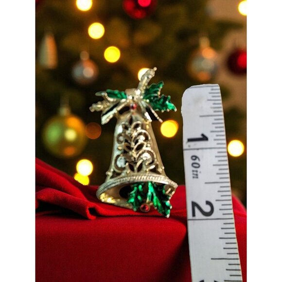 Vintage 1960’s Gerry Christmas Bell Brooch – Gold Tone with Holly & Enamel Accen - Picture 4 of 5